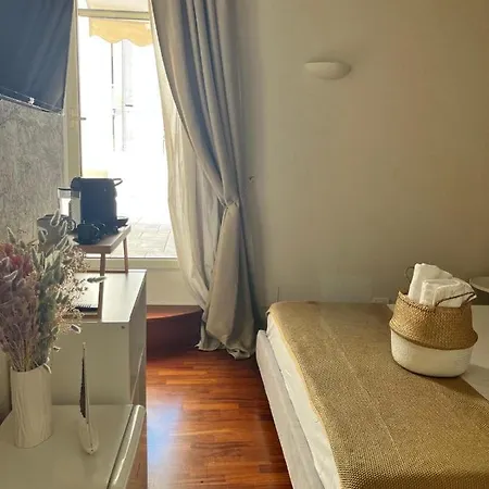 Apulia Journey - Manzoni 11 Guest house Bari