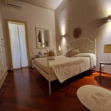 בית הארחה Apulia Journey - Manzoni 11 4*